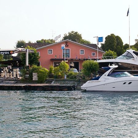 Hotel Johnson Peschiera del Garda Bagian luar foto