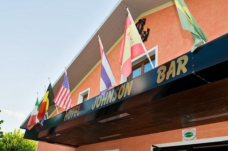 Hotel Johnson Peschiera del Garda Bagian luar foto