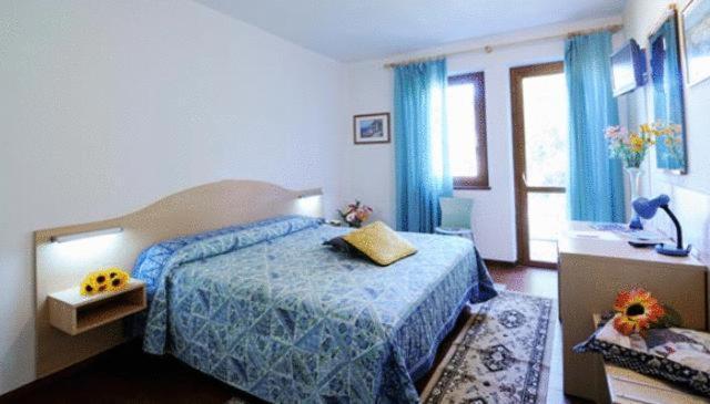 Hotel Johnson Peschiera del Garda Bagian luar foto