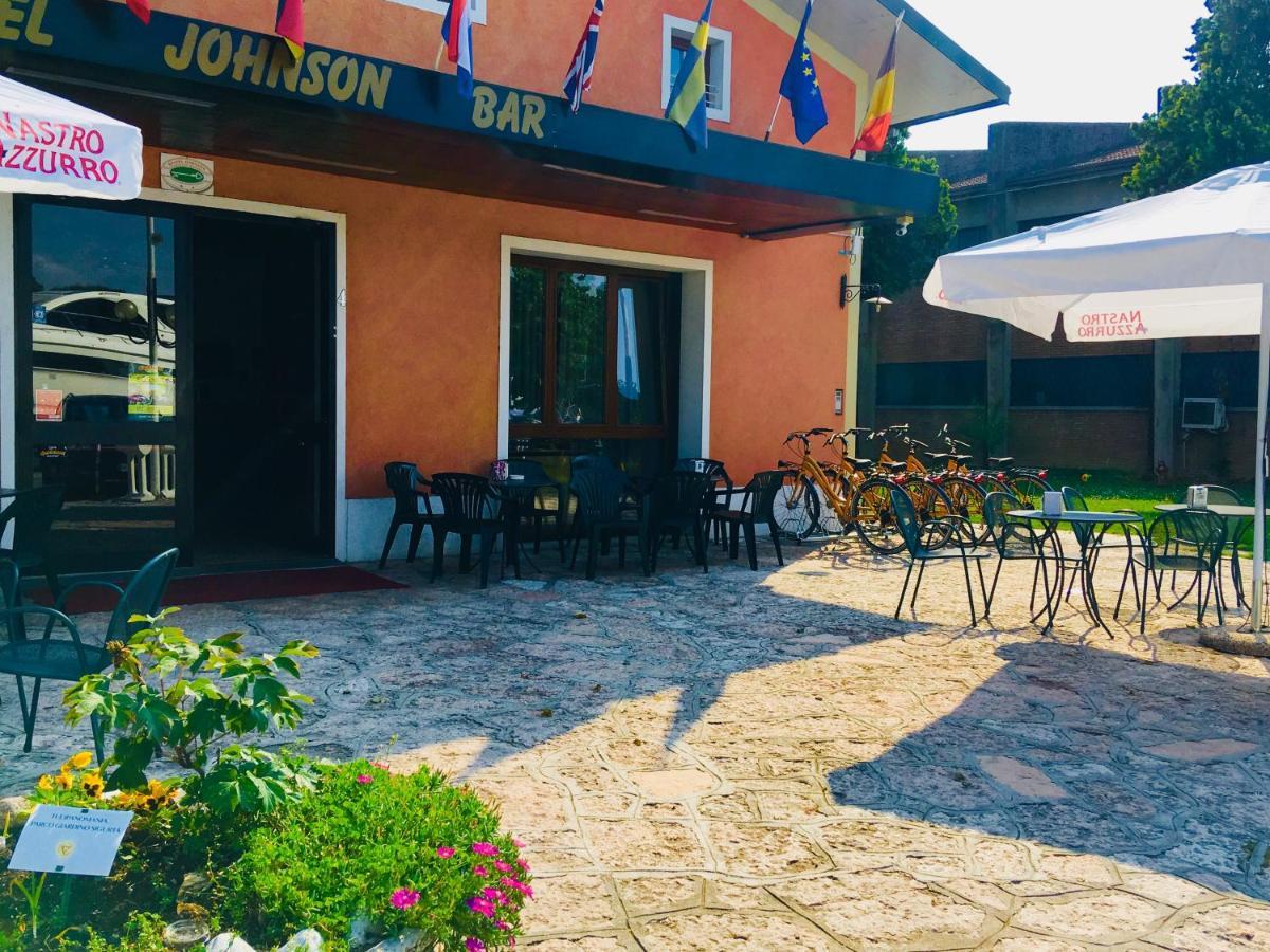 Hotel Johnson Peschiera del Garda Bagian luar foto